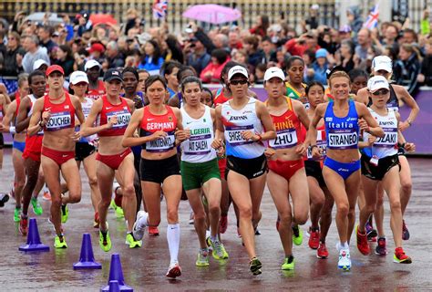  La Maratona di Manila: Un'Esplorazione della Tenacia Filipina Attraverso la Vittoria di Jessyca Jess Uy